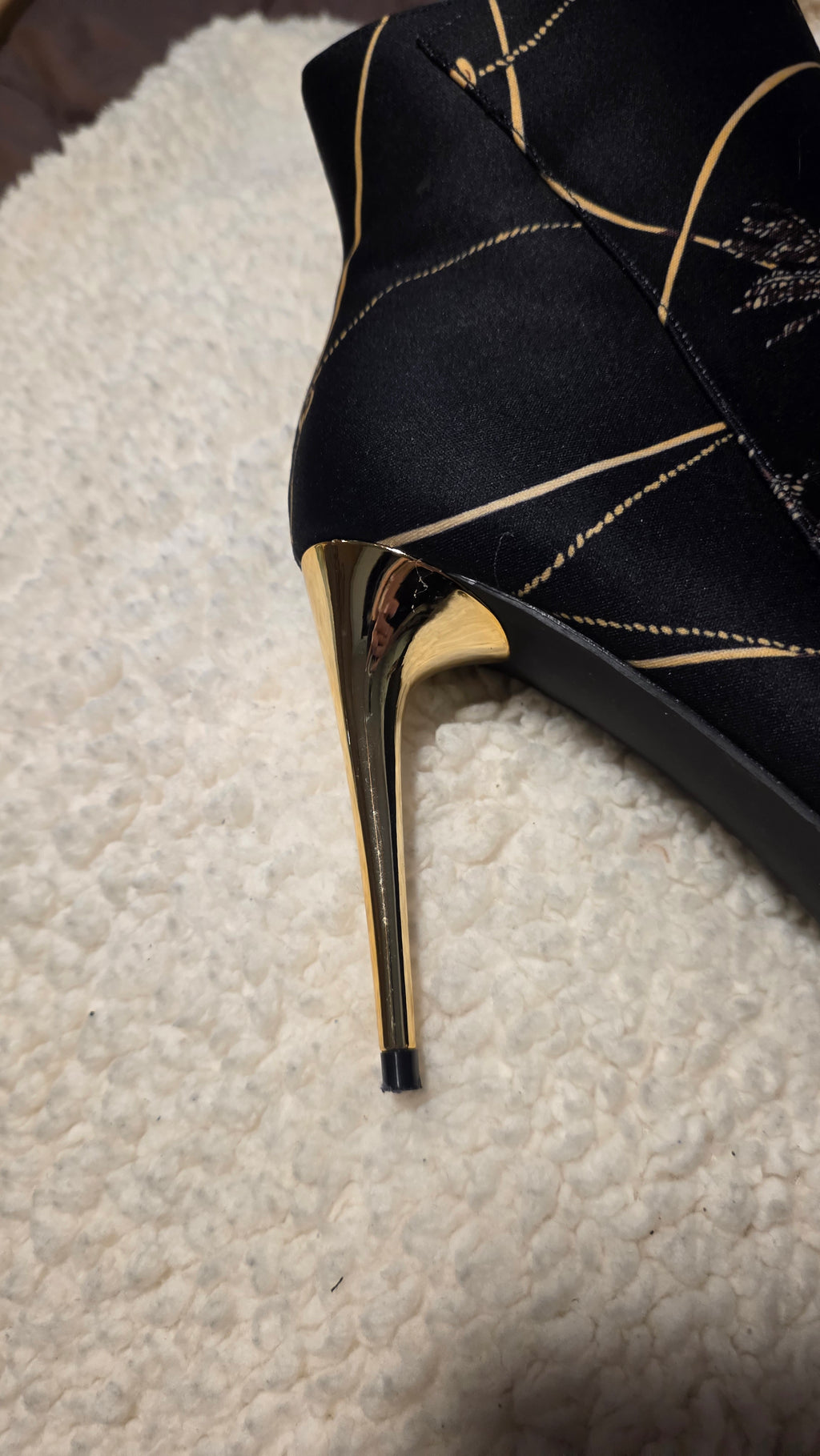 Womens 9.5 elegant stylish boots